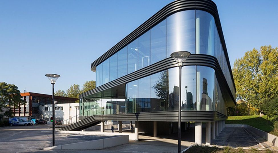 معرفی بهترین نماهای شیشه ای ساختمان در سال 2022