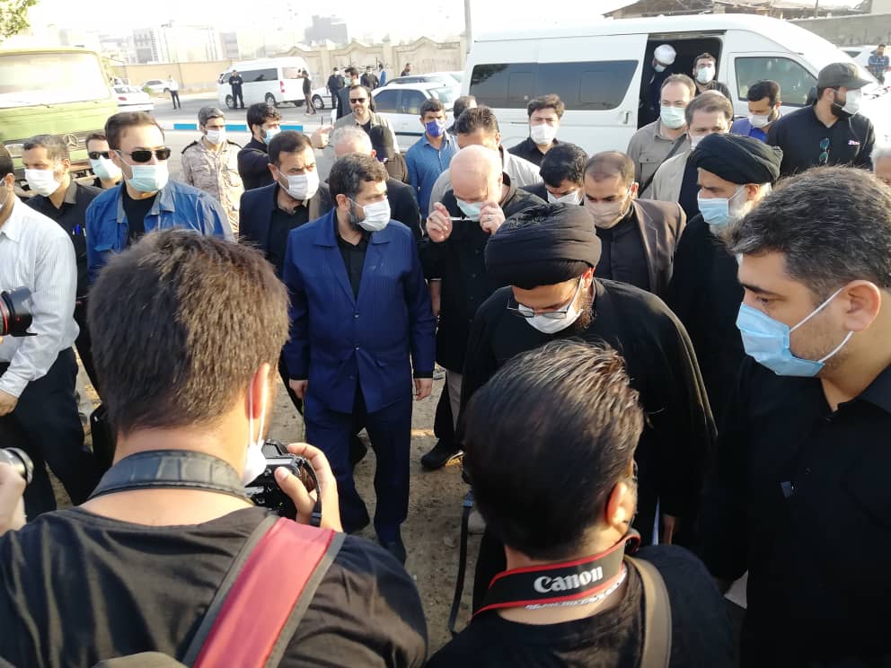 بازدید رییس مجلس از اسکله ثامن الائمه و حضور در گلزار شهدای آبادان