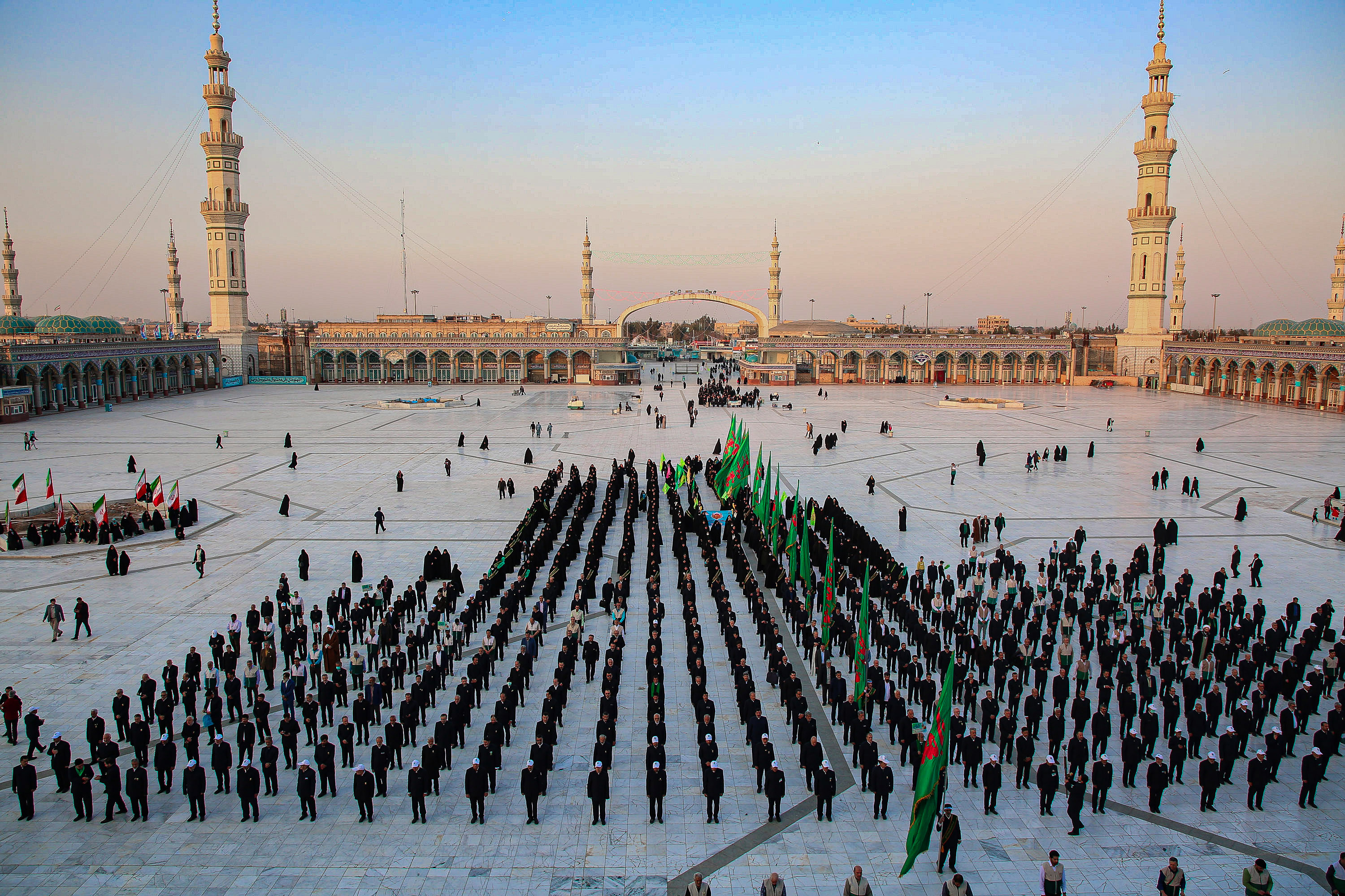 تجدید عهد خادمیاران رضوی با امام عصر(عج)