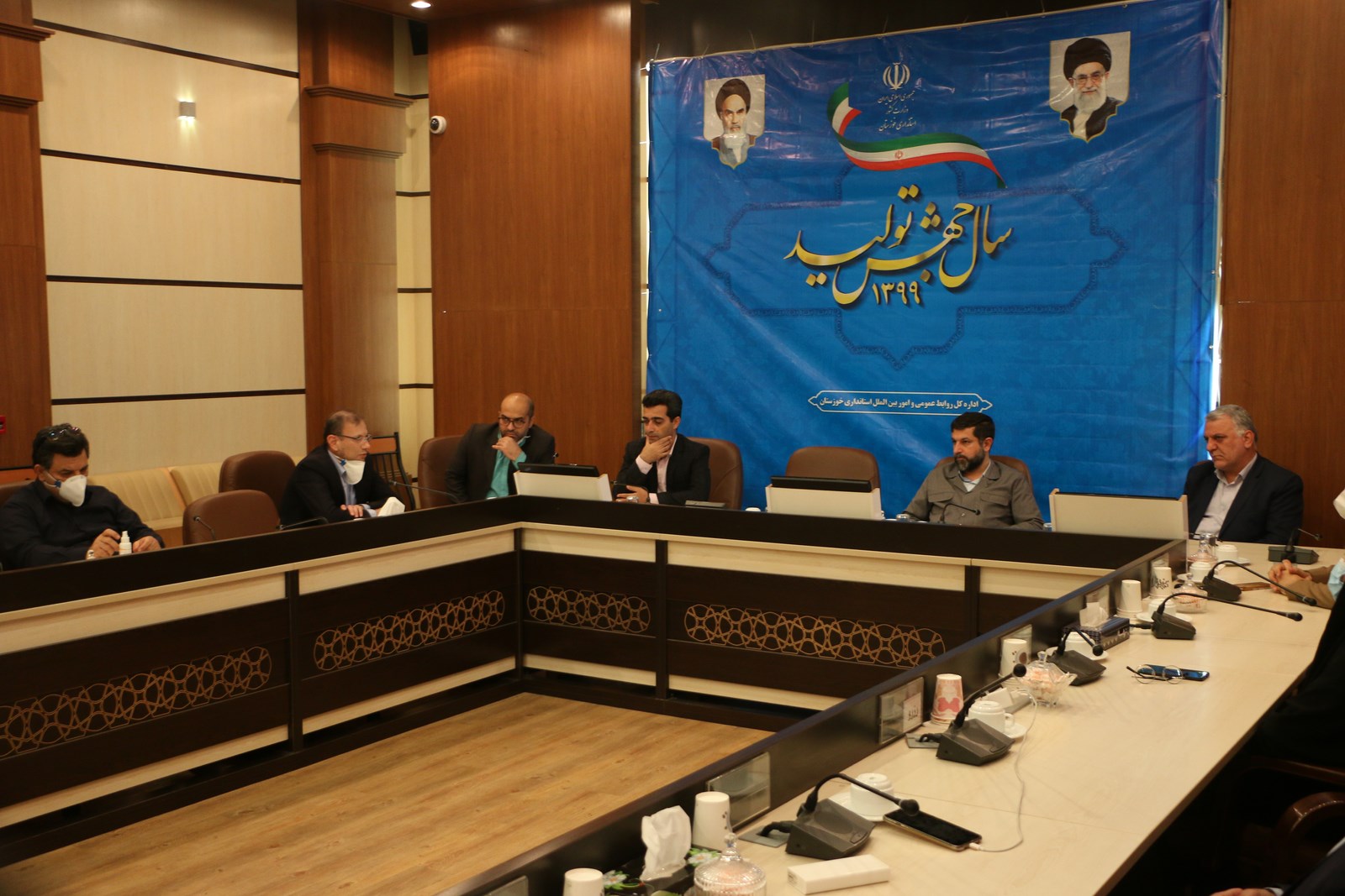 نشست استاندار با برخی مدیران روابط عمومی دستگاه های اجرایی خوزستان