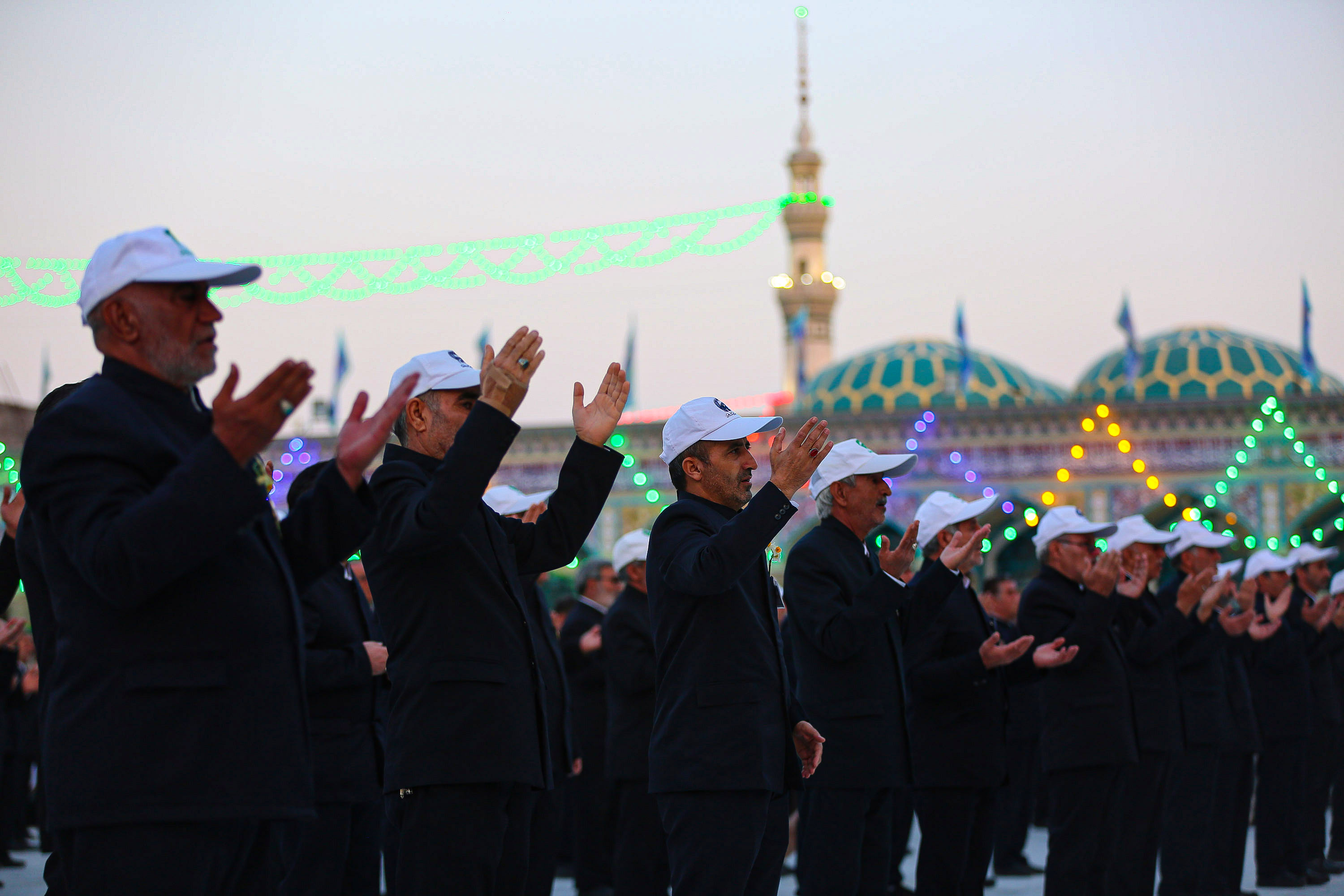 تجدید عهد خادمیاران رضوی با امام عصر(عج)