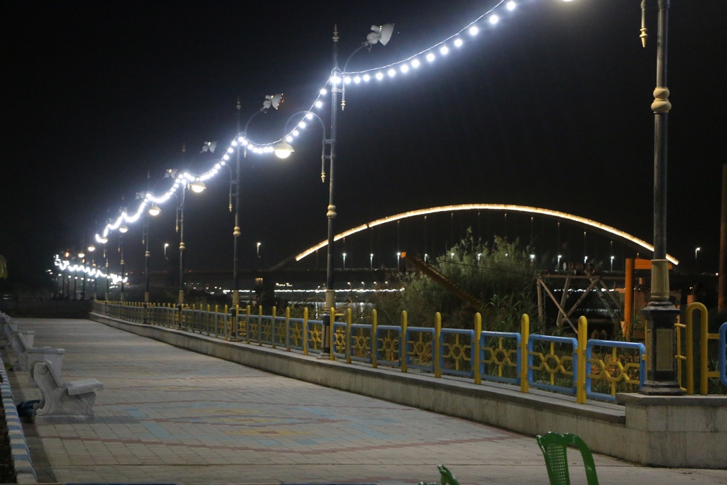 بهره برداری از پارک ساحلی و پروژه نور افشانی پل دوم خرمشهر