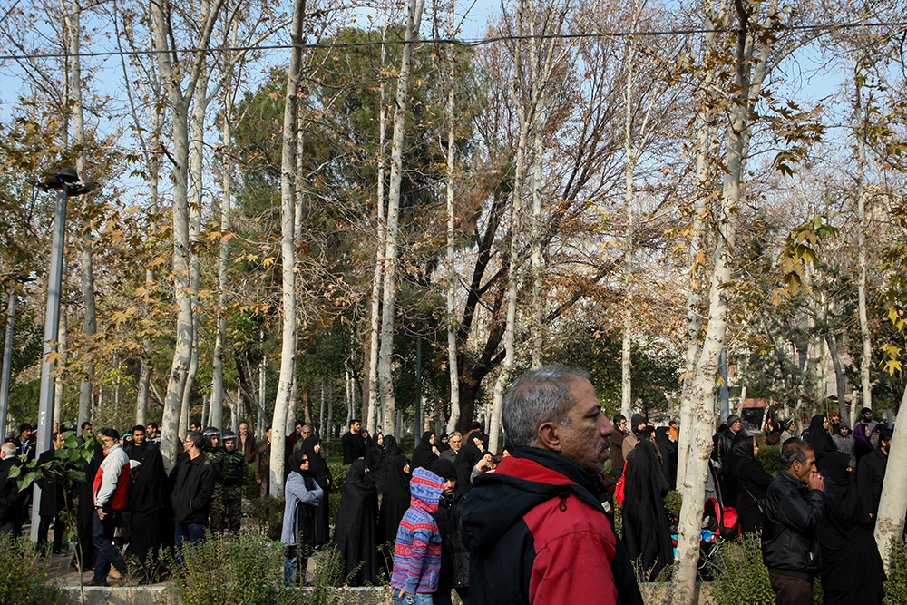 مراسم وداع با شهدای گمنام در تهران