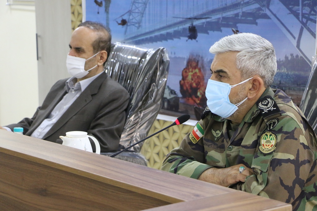دیدار استاندار خوزستان با فرماندهان قرارگاه منطقه ای جنوب غرب و قرارگاه کربلا