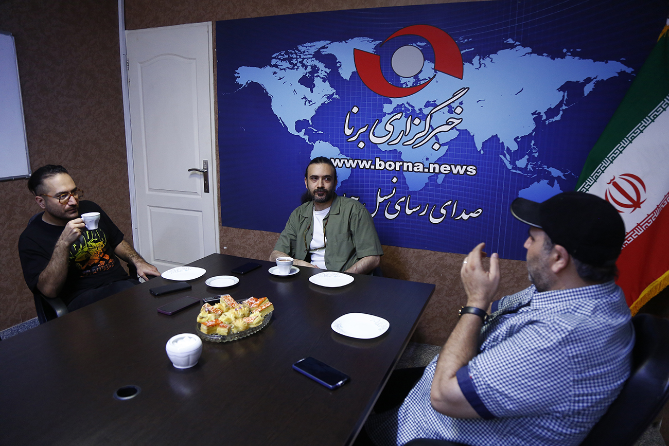 حضور نویسندگان فیلم فسیل در خبرگزاری برنا