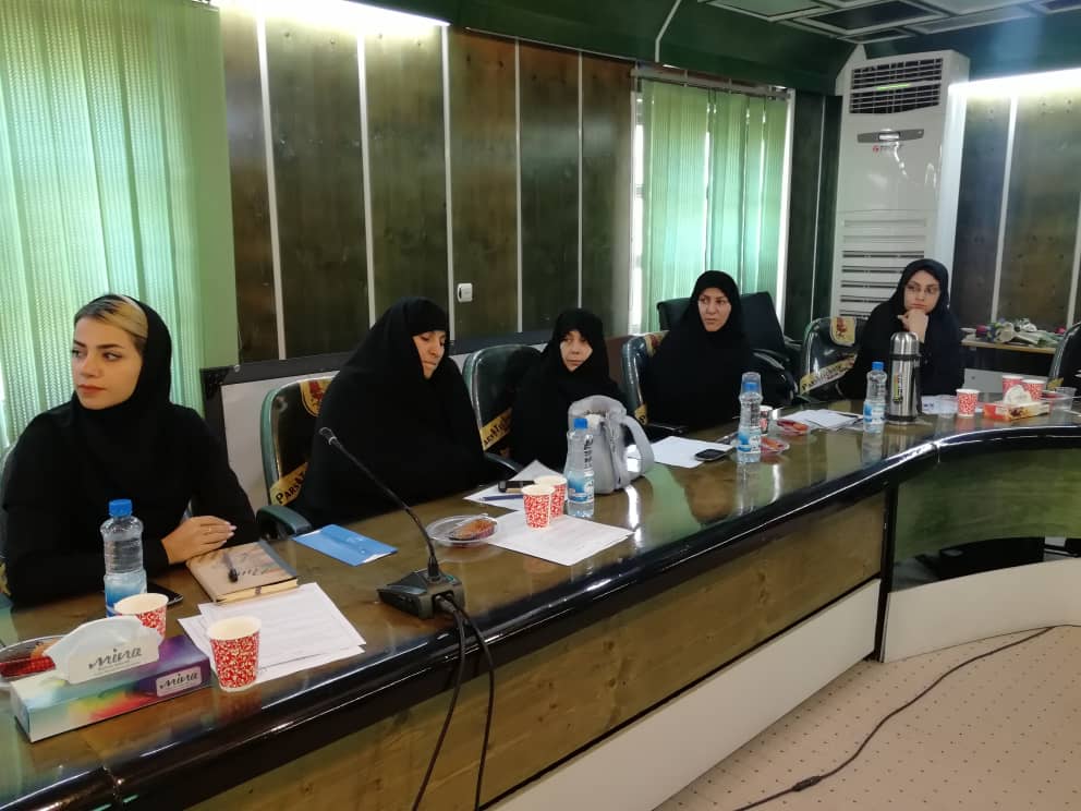 نشست انتخابات اولین هیات رییسه پارلمان مشورتی زنان آبادان