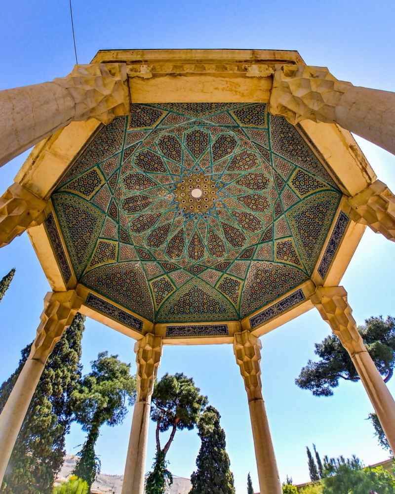 tomb-of-hafez-7