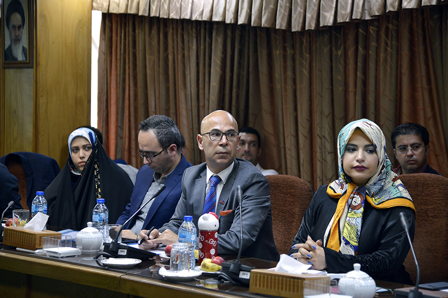 نشست کارآفرینان جوان با معاونت امور جوانان وزارت ورزش و جوانان