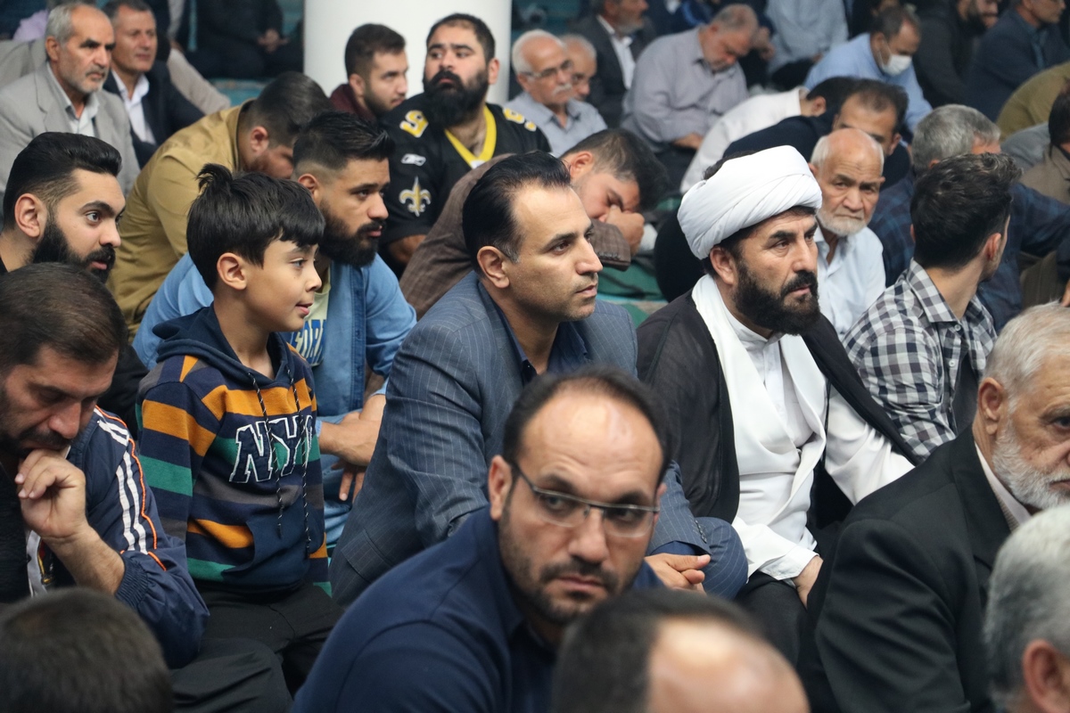 حضور جامعه ورزش آذربایجان‌غربی در نماز جمعه به مناسبت هفته تربیت بدنی و ورزش