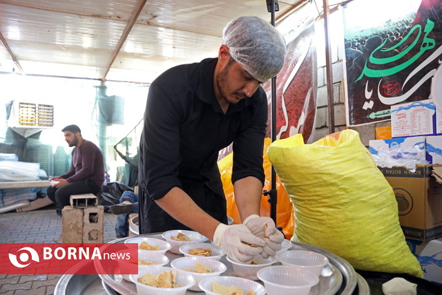 اطعام روزانه ۲۰ هزار نفر در موکب امام‌زادگان استان قم