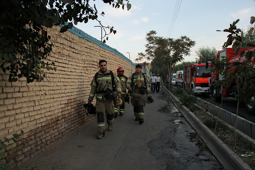 آتش سوزی انبار کالا در محله مشیریه