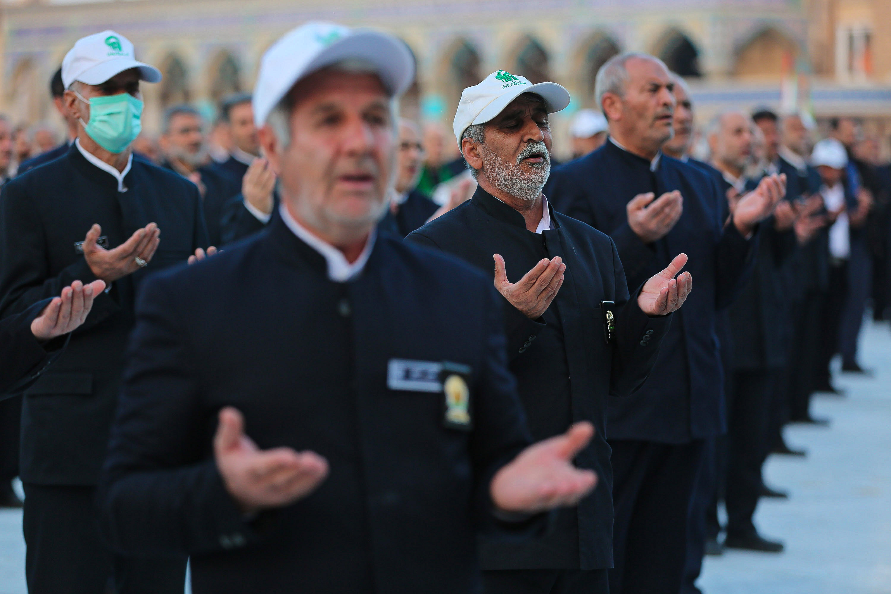 تجدید عهد خادمیاران رضوی با امام عصر(عج)