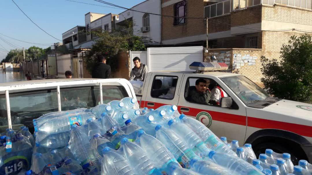 امداد رسانی هلال احمر خوزستان در مناطق بحرانی اهواز