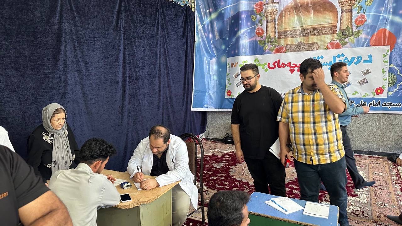 خدمات پزشکی رایگان شرکت فولاد اکسین و گروه جهادی امام رضا(ع) در منطقه قلعه چنان