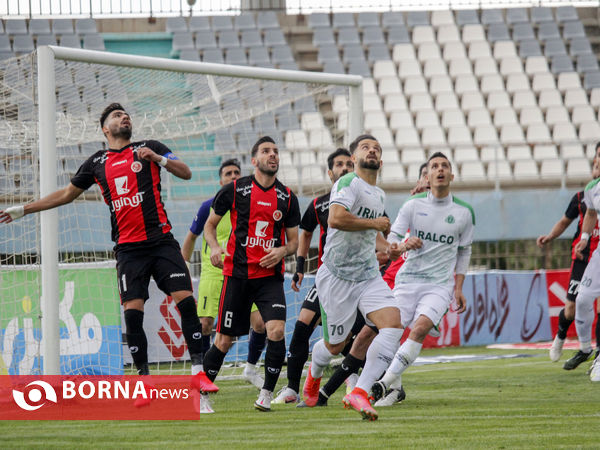 دیدار تیم‌های فوتبال آلومینیوم اراک - پدیده خراسان