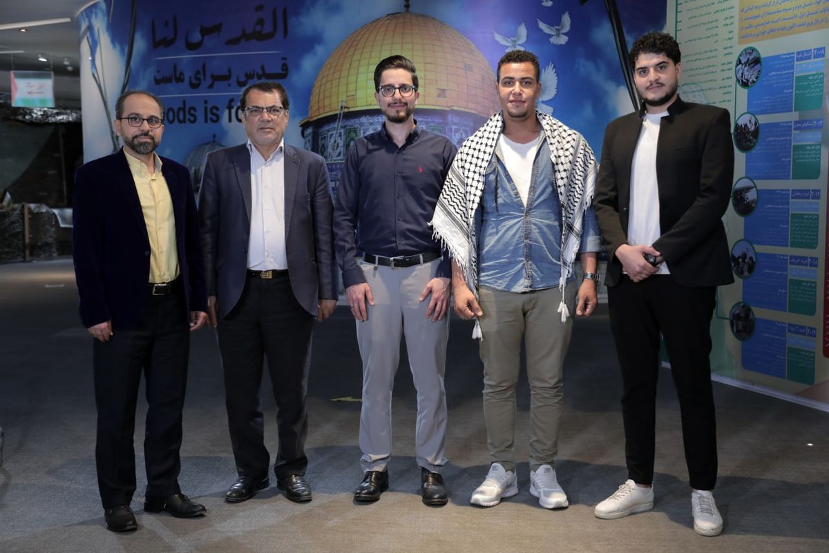 گفتگوی دانشجویان فلسطینی با کارشناس مسائل غرب آسیا