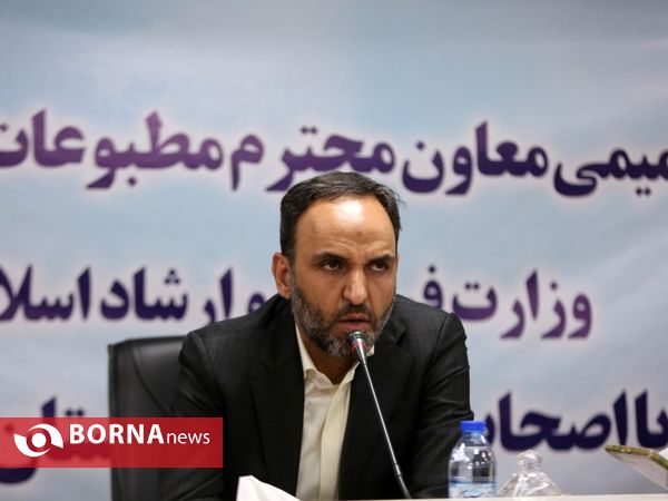 نشست صمیمانه معاون مطبوعاتی وزارت ارشاد با مدیران رسانه های فارس