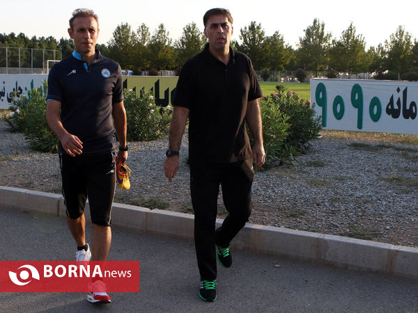 تمرین تیم فوتبال ستارگان ایران
