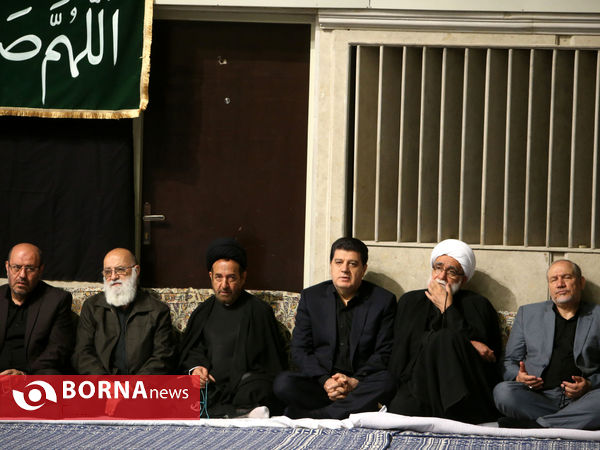 مراسم عزاداری شب عاشورا در حضور رهبر انقلاب