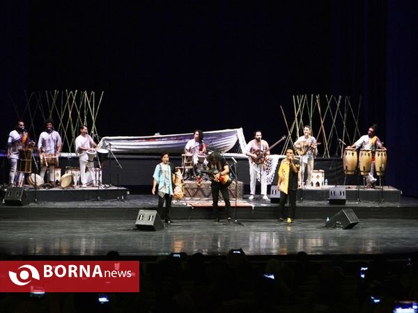 اجرای گروه بوشهری لیان در تالار وحدت