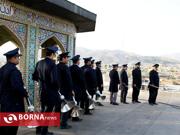 نقاره زنی و گلباران درشاهچراغ(ع)