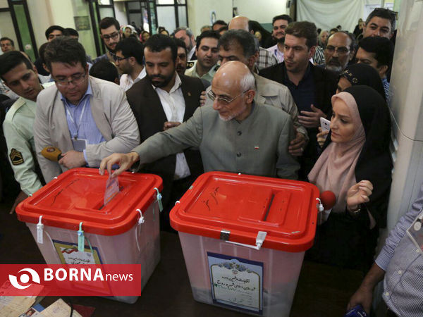 حضور میرسلیم درپای صندوق رای ،مسجد قبا