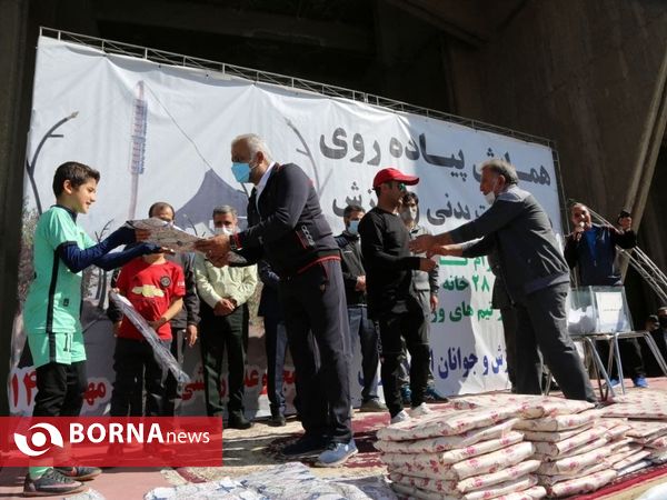 همایش پیاده روی و جشنواره بزرگ روستایی و بازیهای بومی محلی
