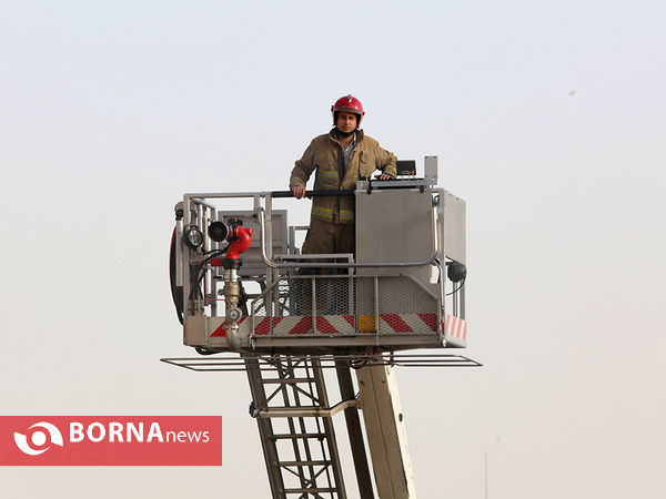 آتش سوزی مجتمع تجاری مهستان