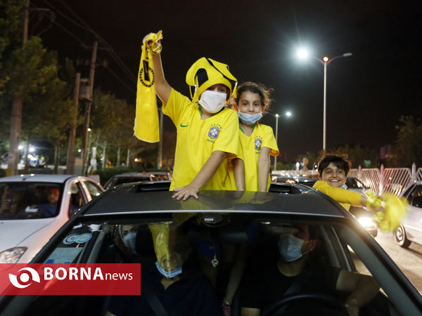 شادی خیابانی مردم شیراز در پی صعود تیم فجر شهید سپاسی به لیگ برتر