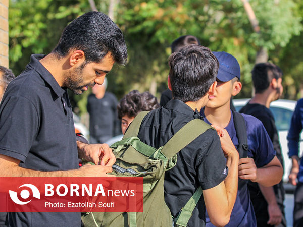 بدرقه زائران اربعین در اراک 