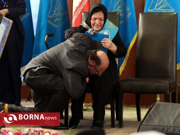 سومین آیین نکوداشت مادران نمونه شهر شیراز