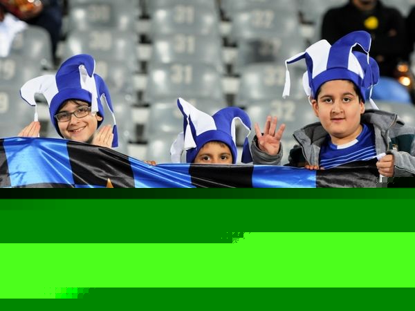 دیدار تیم های استقلال تهران و مشکی پوشان خراسان