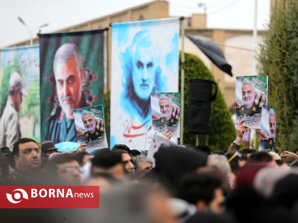 تجمع مردمی و سوگواری سردار سپهبد شهید قاسم سلیمانی در میدان نقش جهان اصفهان