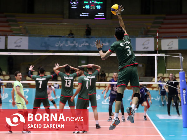دیدار تیم های والیبال پیکان تهران - پاس تهران