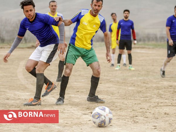 مسابقات فوتبال در روستا