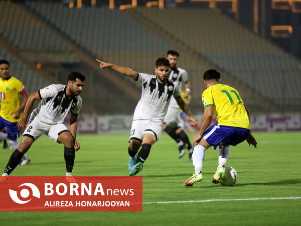 دیدار تیم های فوتبال صنعت نفت - نفت مسجدسلیمان