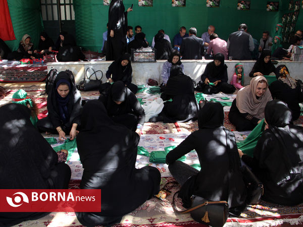 بسته بندی لباس های مراسم شیرخوارگان حسینی در شیراز