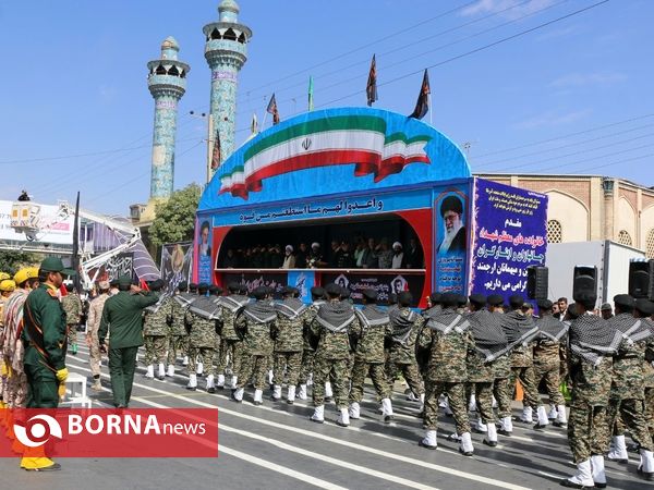 رژه نیروهای مسلح استان مرکزی در هفته دفاع مقدس