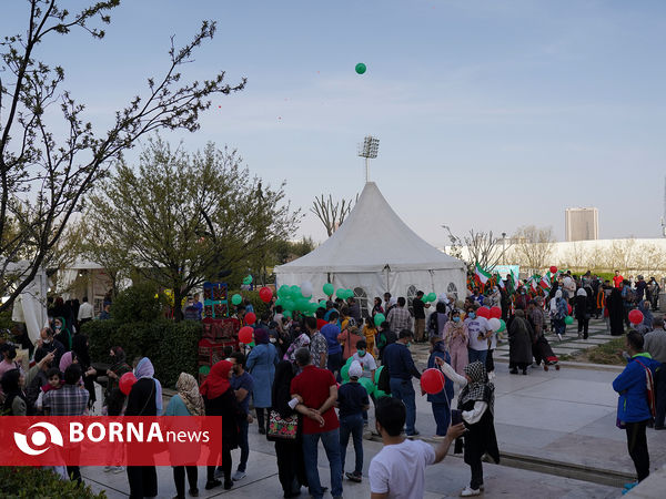 جشن جمهوری اسلامی ایران  در برج میلاد