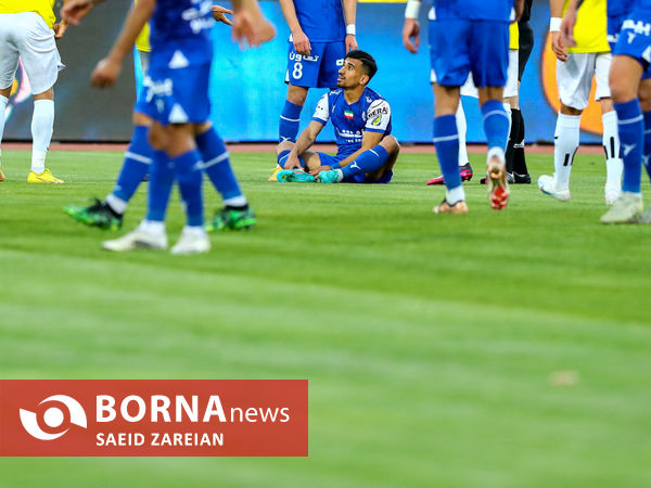 دیدار تیم های استقلال تهران - صنعت نفت آبادان