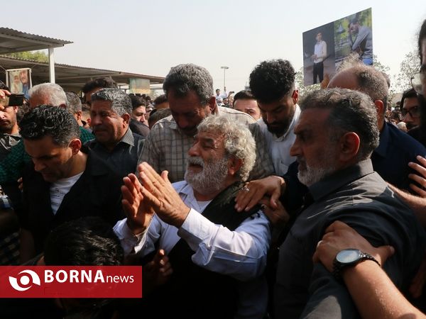 خاکسپاری جانباختگان متروپل در قطعه ورزشکاران بهشت رضای آبادان