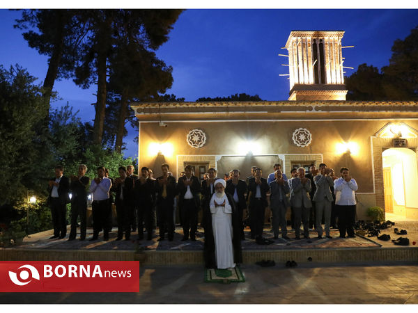 نشست صمیمانه فعالین فرهنگی و اجتماعی استان یزد