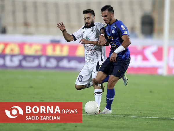 دیدار تیم های قوتبال استقلا ل۰ پیکان