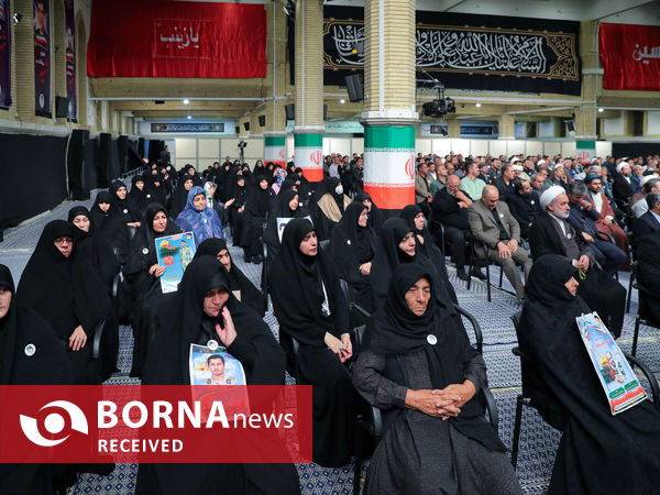 دیدار اعضای کنگره ملی شهدای استان اردبیل با رهبر انقلاب