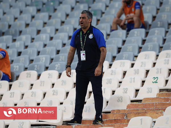 دیدار تیم های فوتبال استقلال - ذوب آهن