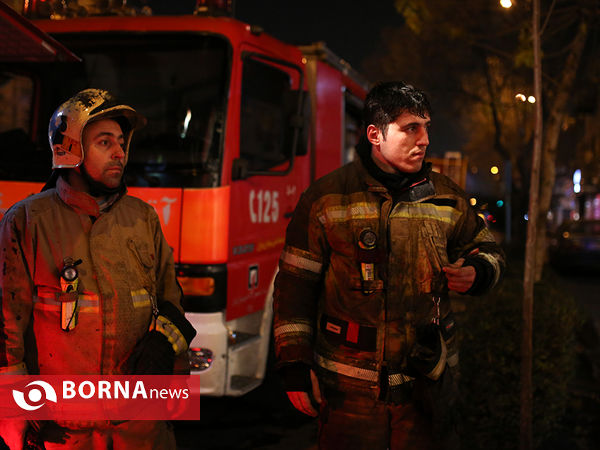 آتش سوزی انبار چوب در منطقه پل چوبی - تهران