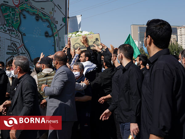 تشييع و خاكسپاری شهدای گمنام در محل درياچه شهدای خليج فارس