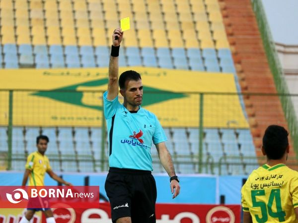 دیدار تیم های فوتبال صنعت نفت - شهر خودرو