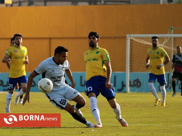 دیدار تیم های صنعت نفت - گل گهر