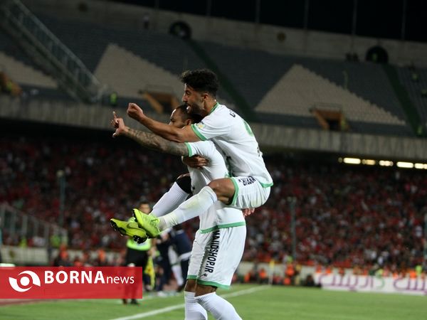 دیدار تیم های فوتبال پرسپولیس- ماشین سازی تبریز